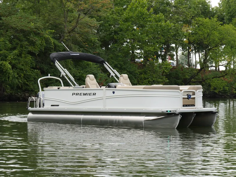 Slide: The Image of Premier 220 Sunscape RF 2026 - 18