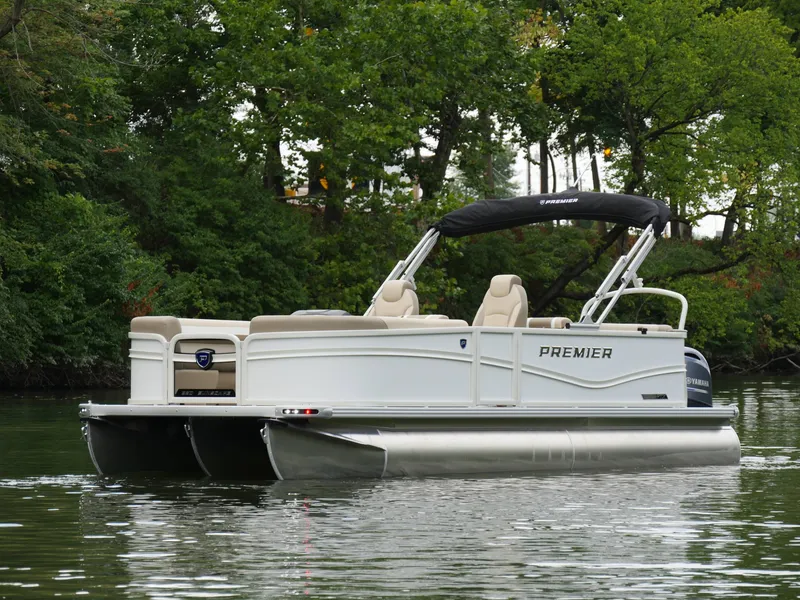 Slide: The Image of Premier 220 Sunscape RF 2026 - 19