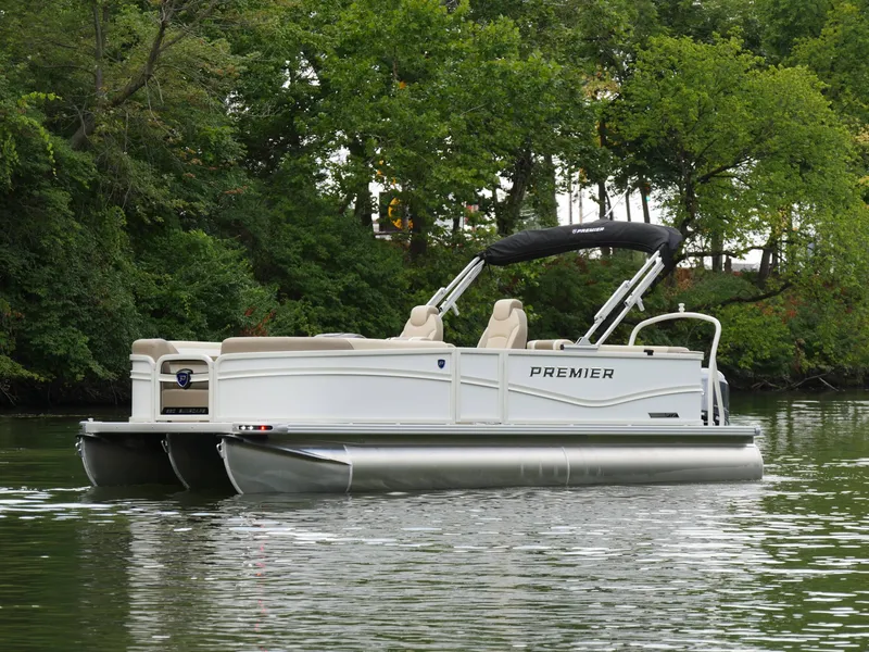 Slide: The Image of Premier 220 Sunscape RF 2026 - 20