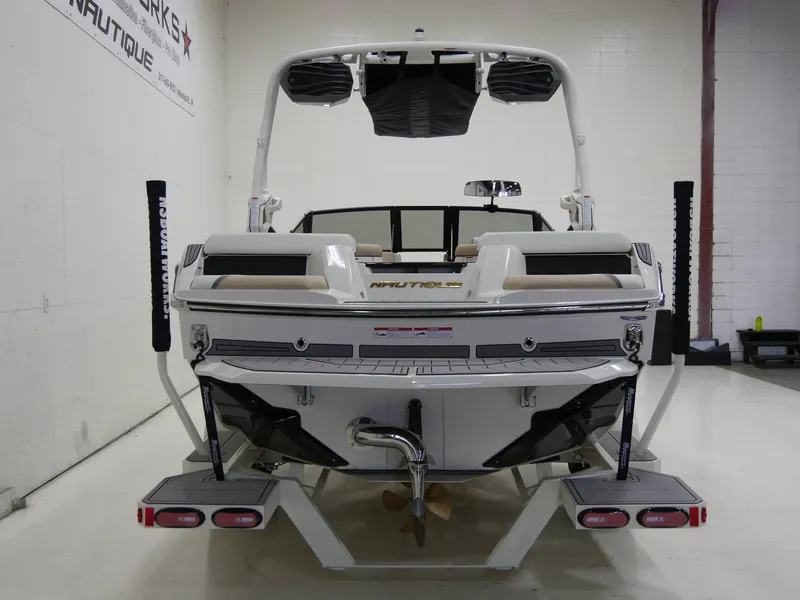 Slide: The Image of Nautique Super Air Nautique GS20 2026 - 7