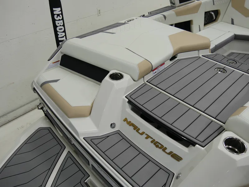 Slide: The Image of Nautique Super Air Nautique GS20 2026 - 8