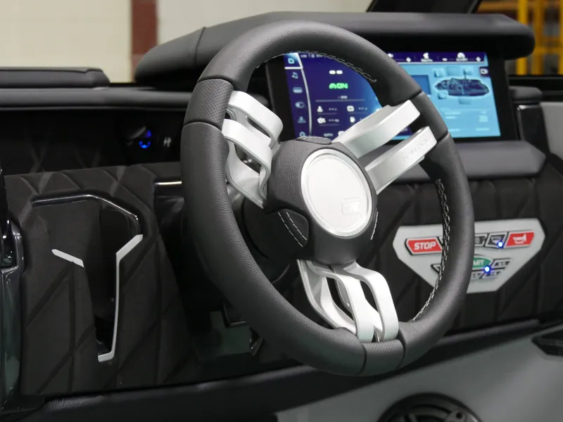 Slide: The Image of Nautique Super Air Nautique S23 2026 - 15