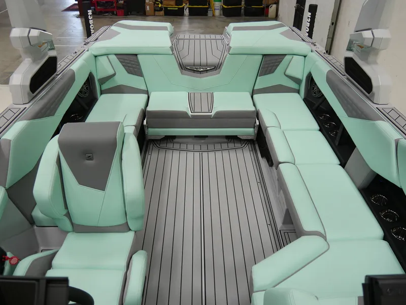 Slide: The Image of Nautique Super Air Nautique S23 2026 - 18