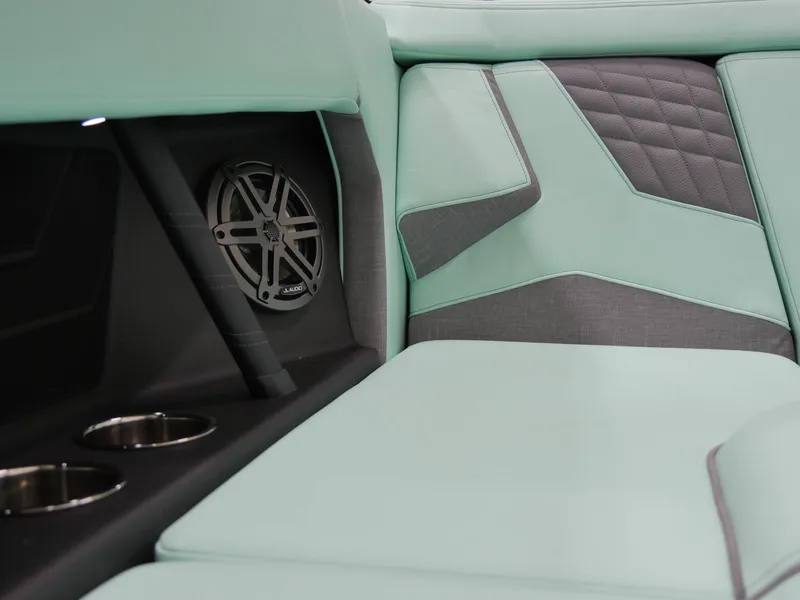 Slide: The Image of Nautique Super Air Nautique S23 2026 - 22