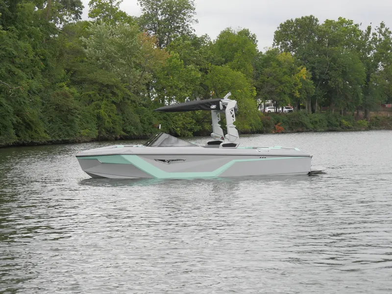 Slide: The Image of Nautique Super Air Nautique S23 2026 - 27