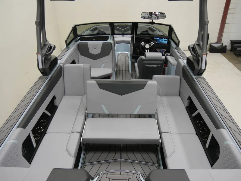 Slide: The Image of Nautique GS24 2026 - 10