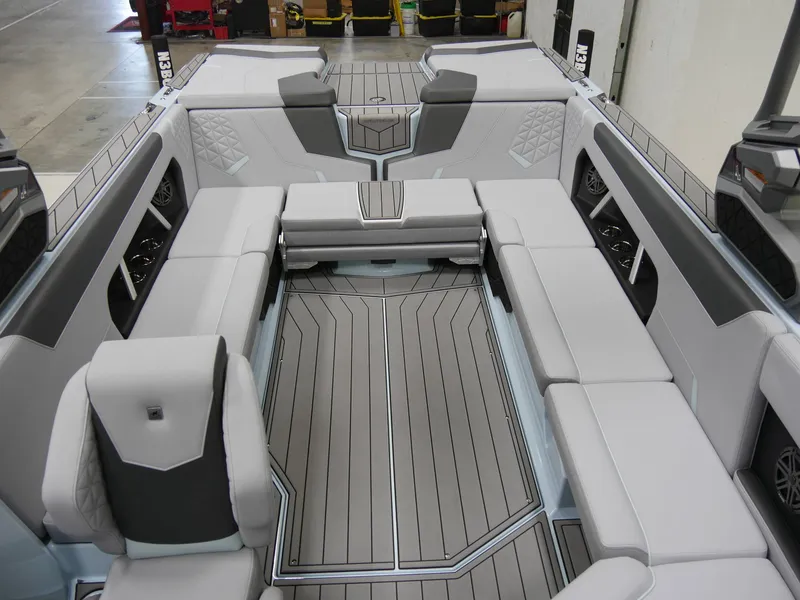 Slide: The Image of Nautique GS24 2026 - 17