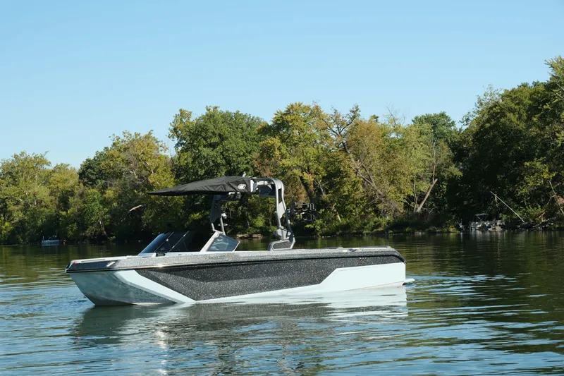 Slide: The Image of Nautique GS24 2026 - 28