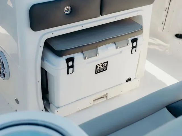 Slide: The Image of Key West 260 Center Console 2026 - 10