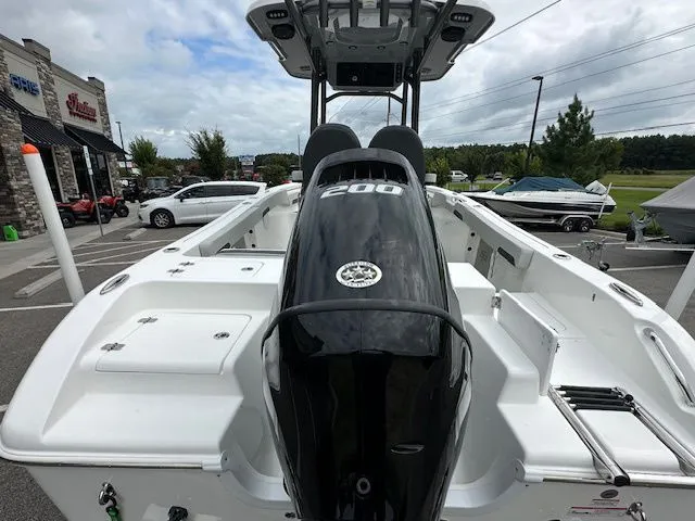 Slide: The Image of Sea Pro 222 CC W/200HP 2025 - 11