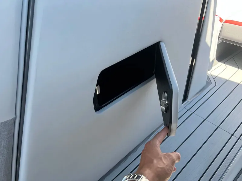 Slide: The Image of Nautique G23 2026 - 36