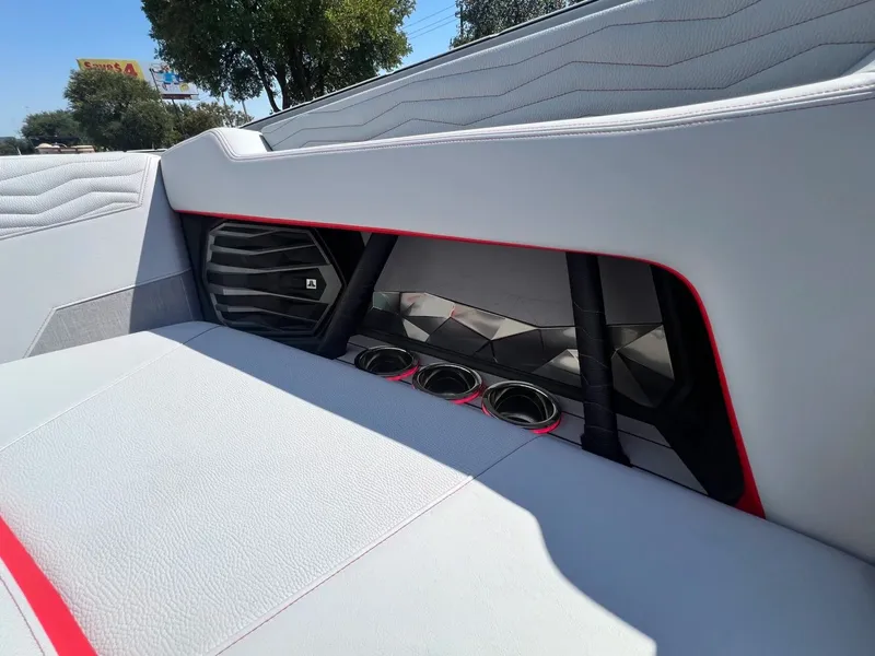 Slide: The Image of Nautique G23 2026 - 46