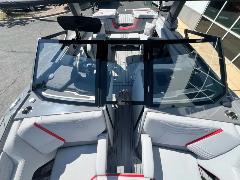 Slide: The Image of Nautique G23 2026 - 50