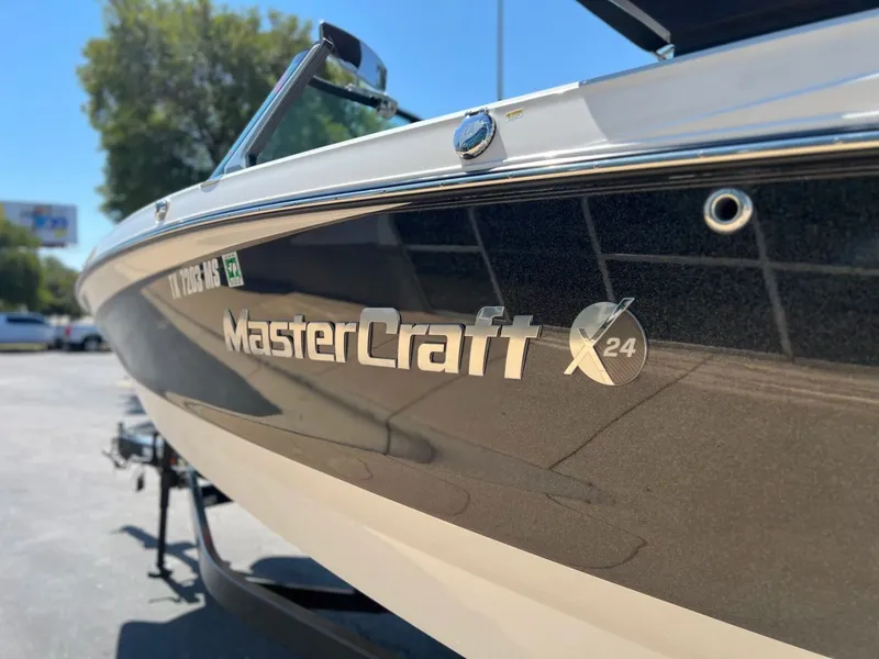 Slide: The Image of MasterCraft X24 2023 - 11