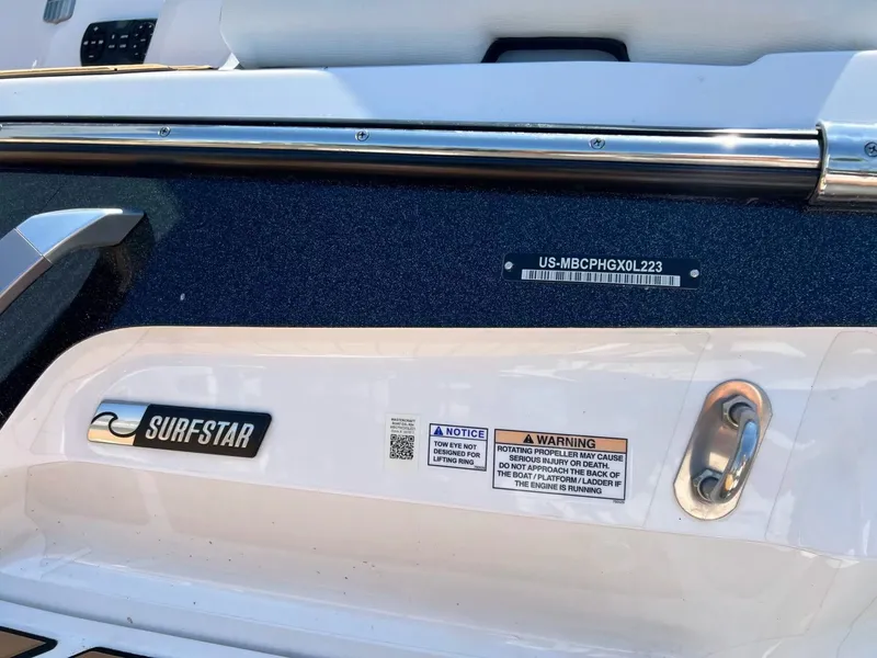 Slide: The Image of MasterCraft X24 2023 - 14