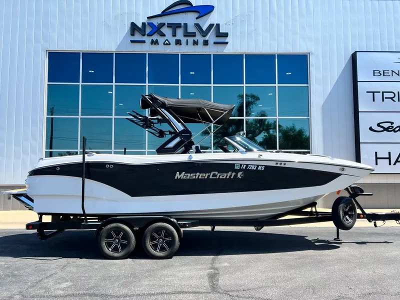 Slide: The Image of MasterCraft X24 2023 - 2