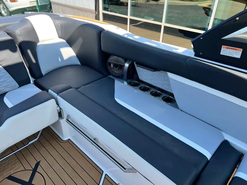 Slide: The Image of MasterCraft X24 2023 - 20