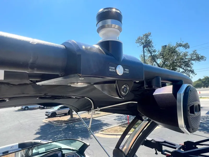 Slide: The Image of MasterCraft X24 2023 - 31