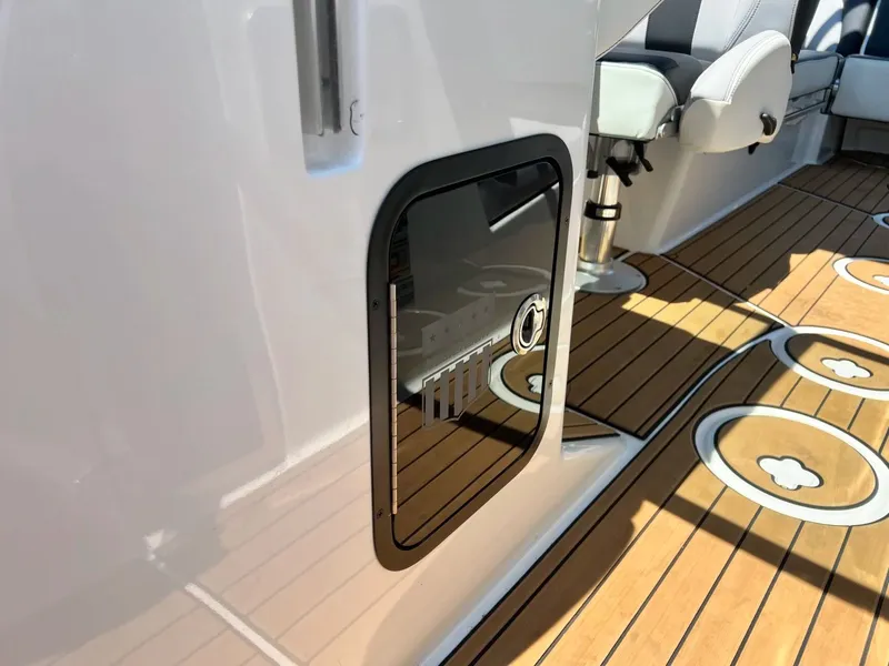 Slide: The Image of MasterCraft X24 2023 - 44