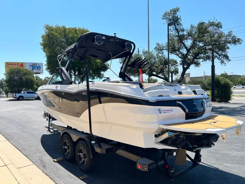 Slide: The Image of MasterCraft X24 2023 - 8