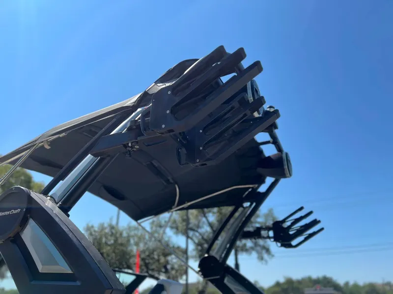 Slide: The Image of MasterCraft X24 2023 - 9