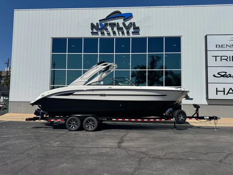The Image of Sea Ray SDX270 SURF 2026 - 1