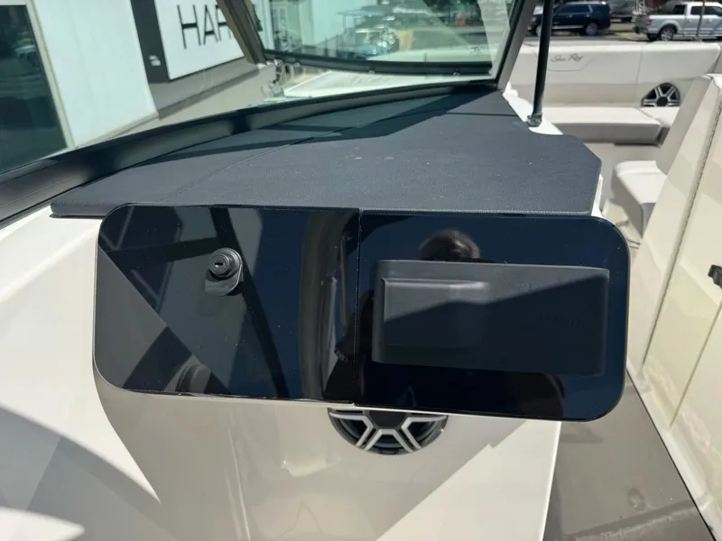 Slide: The Image of Sea Ray SDX270 SURF 2026 - 28