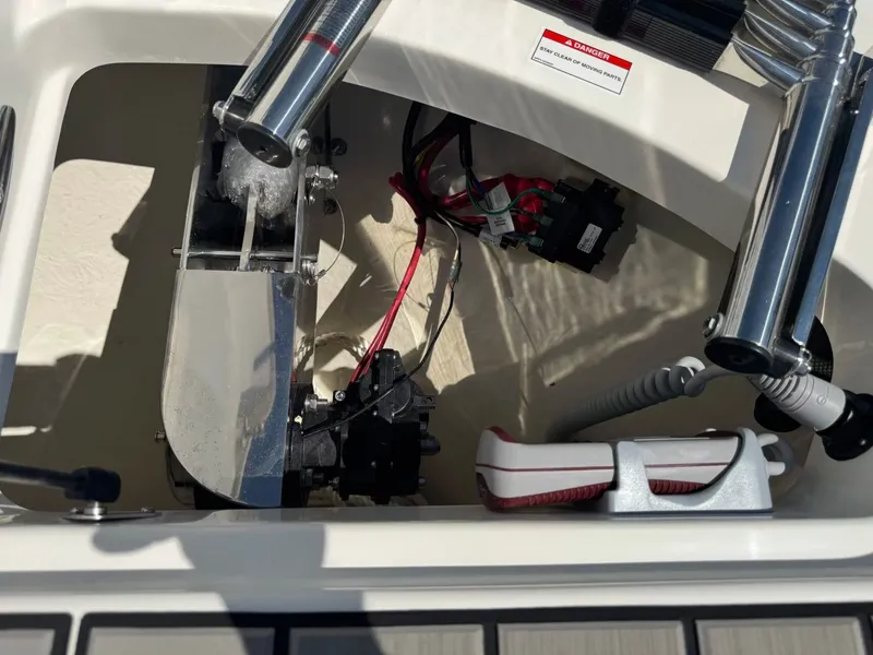 Slide: The Image of Sea Ray SDX270 SURF 2026 - 30