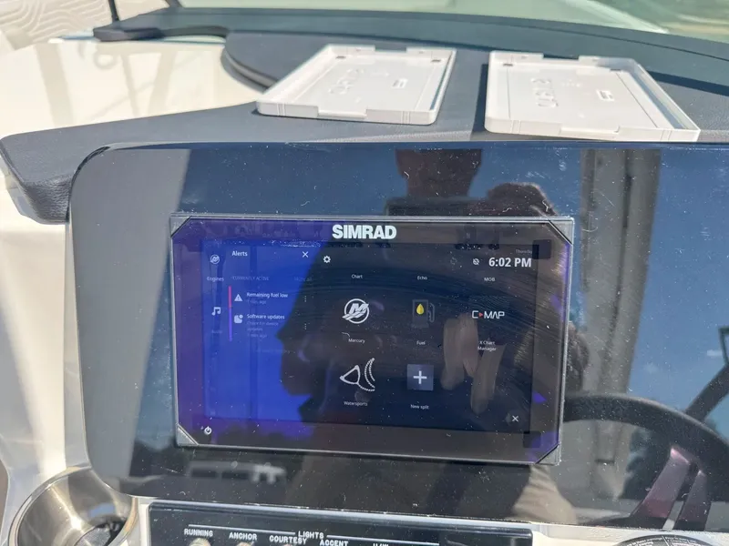 Slide: The Image of Sea Ray SDX270 SURF 2026 - 50