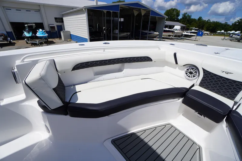 Slide: The Image of Tidewater 272 LXF 2025 - 68