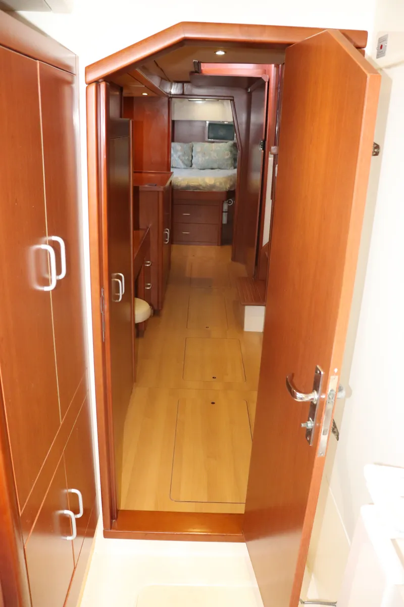 Slide: The Image of Leopard 48 2013 - 75