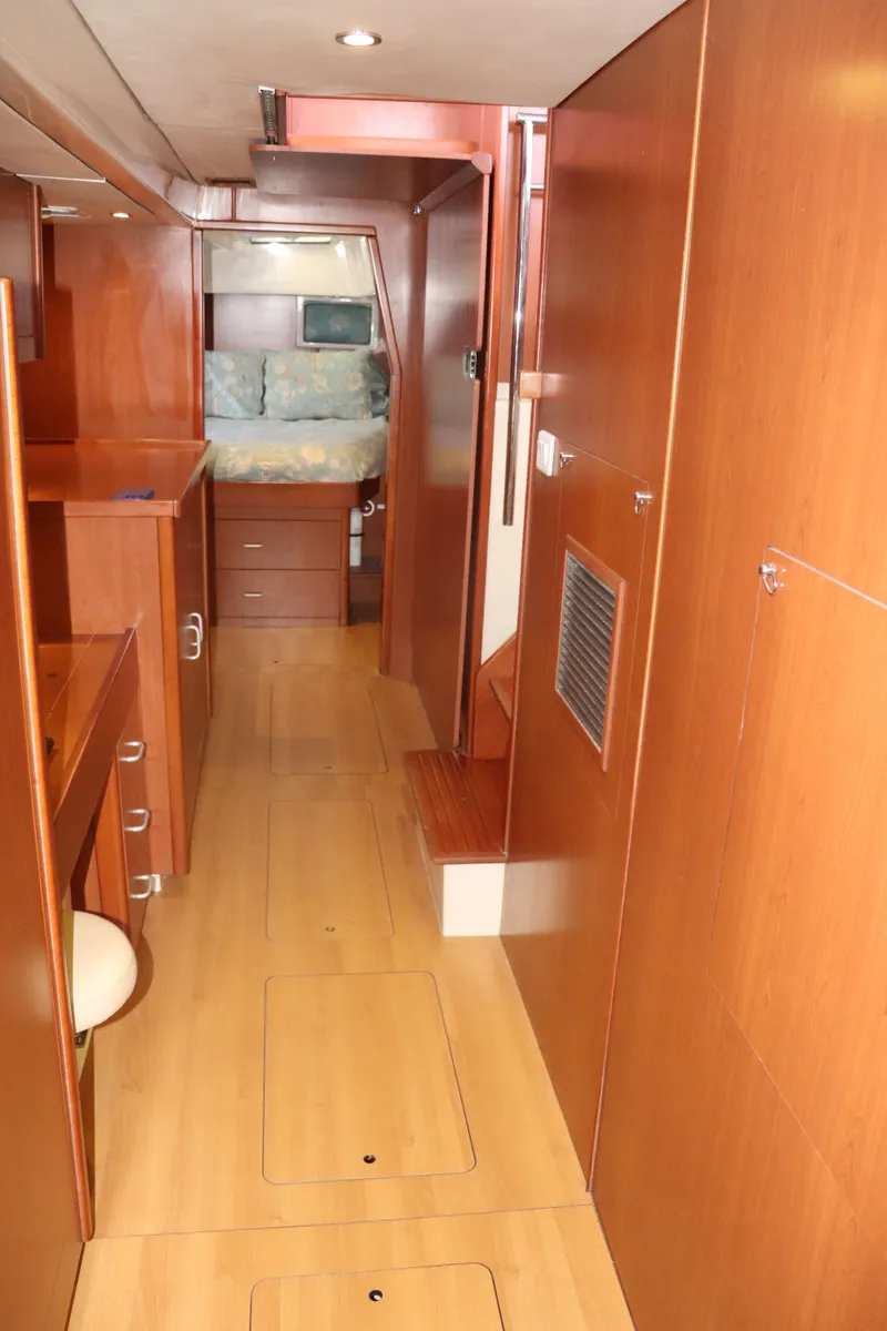 Slide: The Image of Leopard 48 2013 - 78