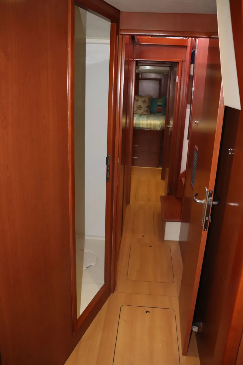 Slide: The Image of Leopard 48 2013 - 89