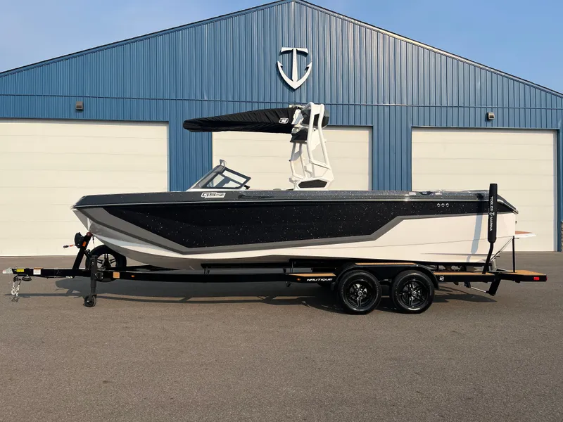The Image of Nautique GS24 2026 - 1