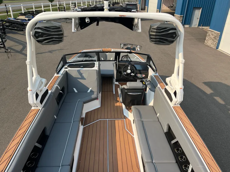 Slide: The Image of Nautique GS24 2026 - 11