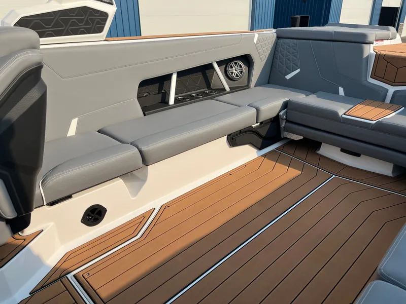 Slide: The Image of Nautique GS24 2026 - 16