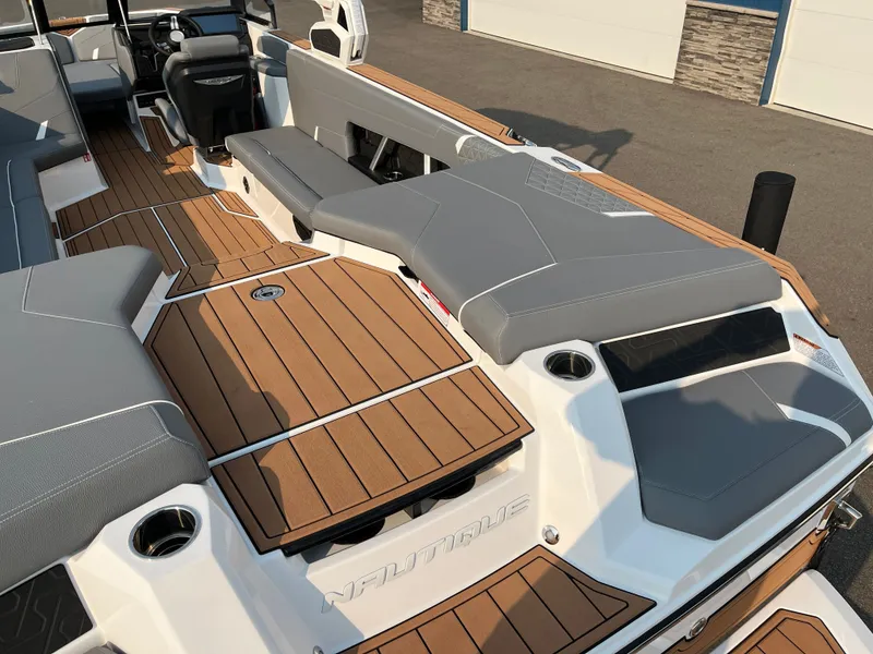 Slide: The Image of Nautique GS24 2026 - 9