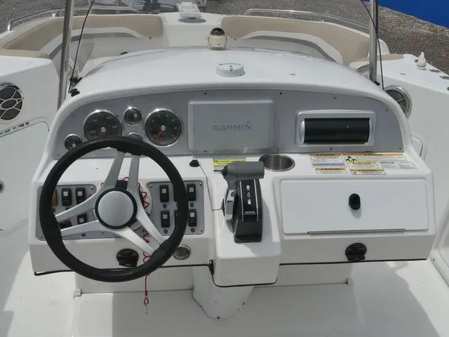 Slide: The Image of Hurricane SS 231 OB Center Console 2016 - 19