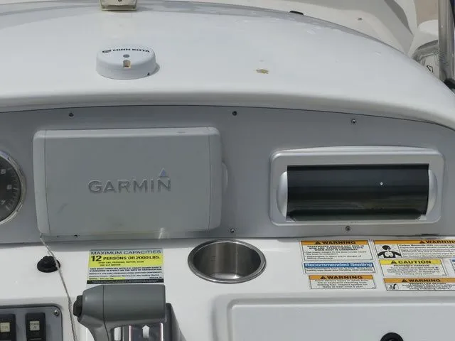 Slide: The Image of Hurricane SS 231 OB Center Console 2016 - 21