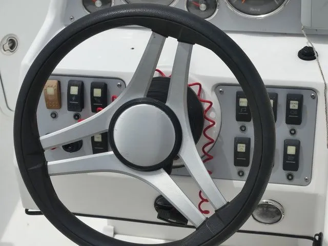 Slide: The Image of Hurricane SS 231 OB Center Console 2016 - 22