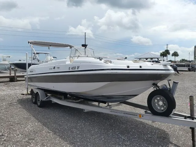 Slide: The Image of Hurricane SS 231 OB Center Console 2016 - 3