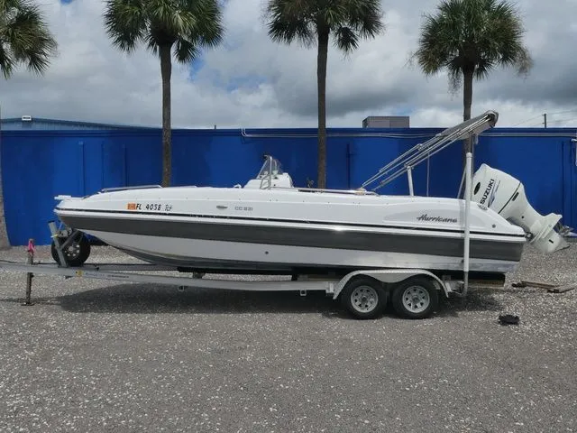 Slide: The Image of Hurricane SS 231 OB Center Console 2016 - 7