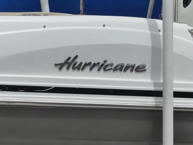 Slide: The Image of Hurricane SS 231 OB Center Console 2016 - 8