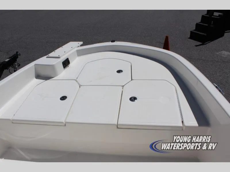 Slide: The Image of Bayliner 18EL 2026 - 15