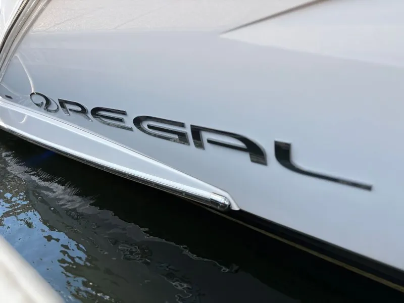 Slide: The Image of Regal 42 Fly 2019 - 20