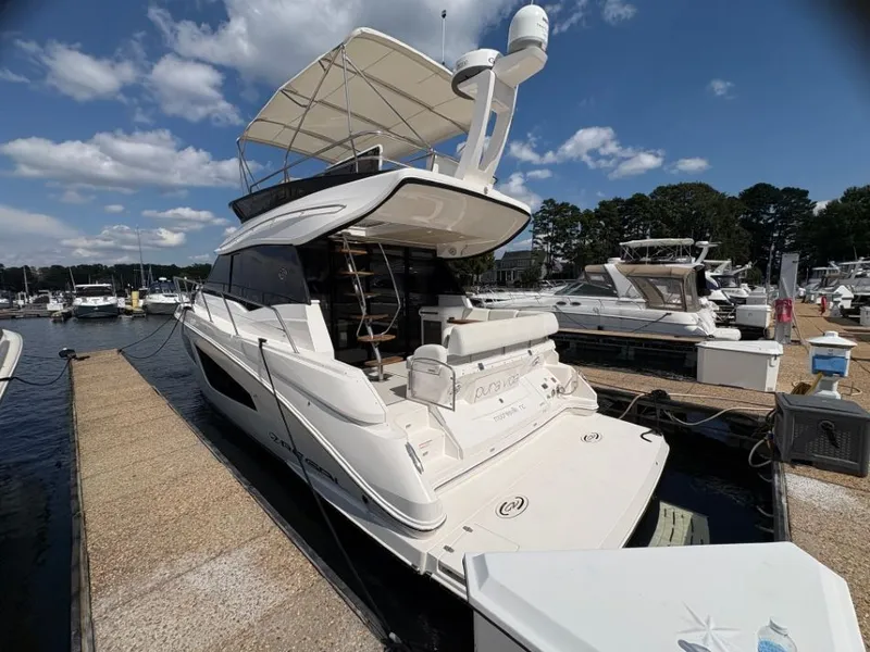 Slide: The Image of Regal 42 Fly 2019 - 22