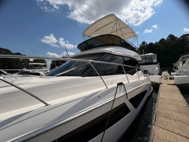 Slide: The Image of Regal 42 Fly 2019 - 25