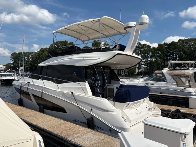 Slide: The Image of Regal 42 Fly 2019 - 29