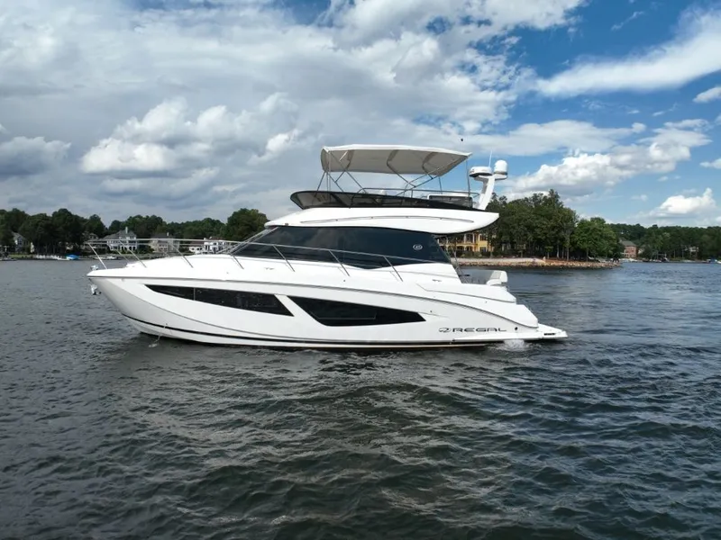 Slide: The Image of Regal 42 Fly 2019 - 5