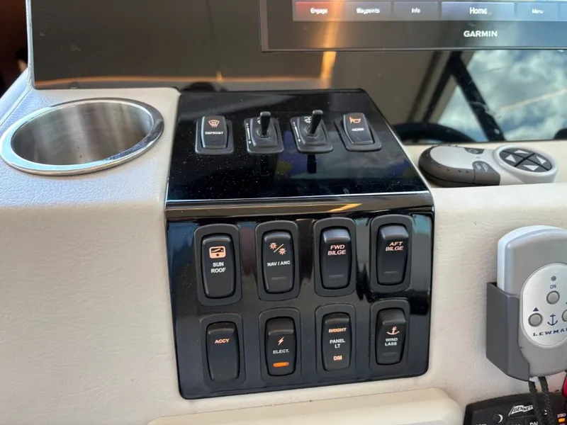 Slide: The Image of Regal 42 Fly 2019 - 56